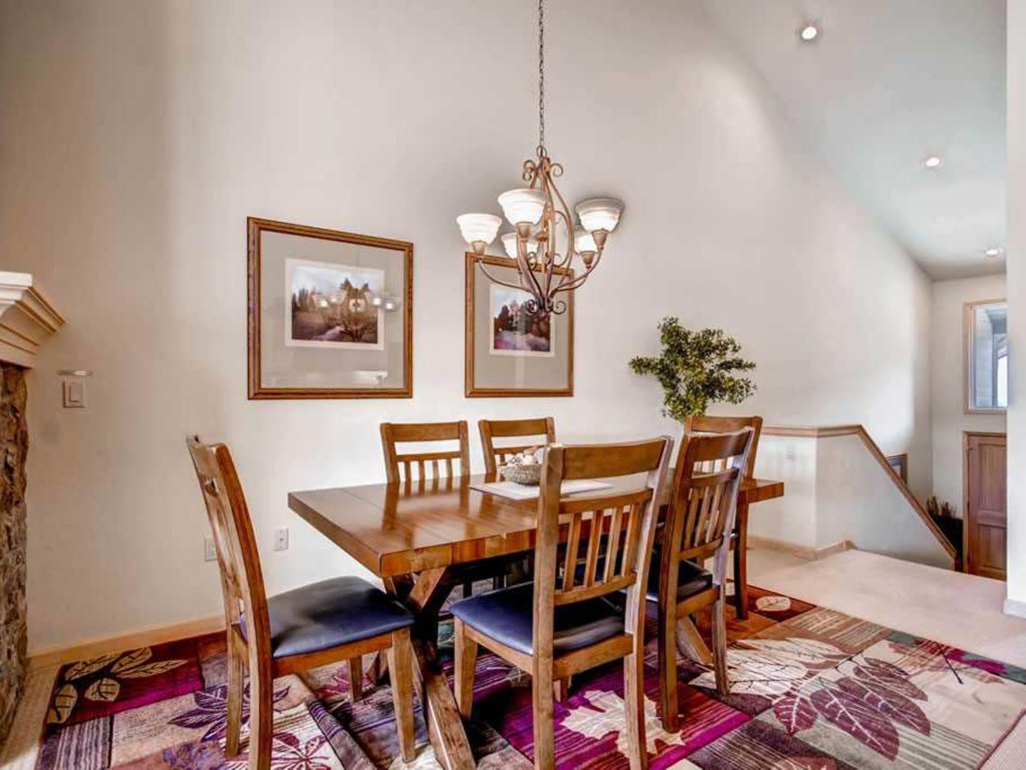 One Place Townhomes 3*