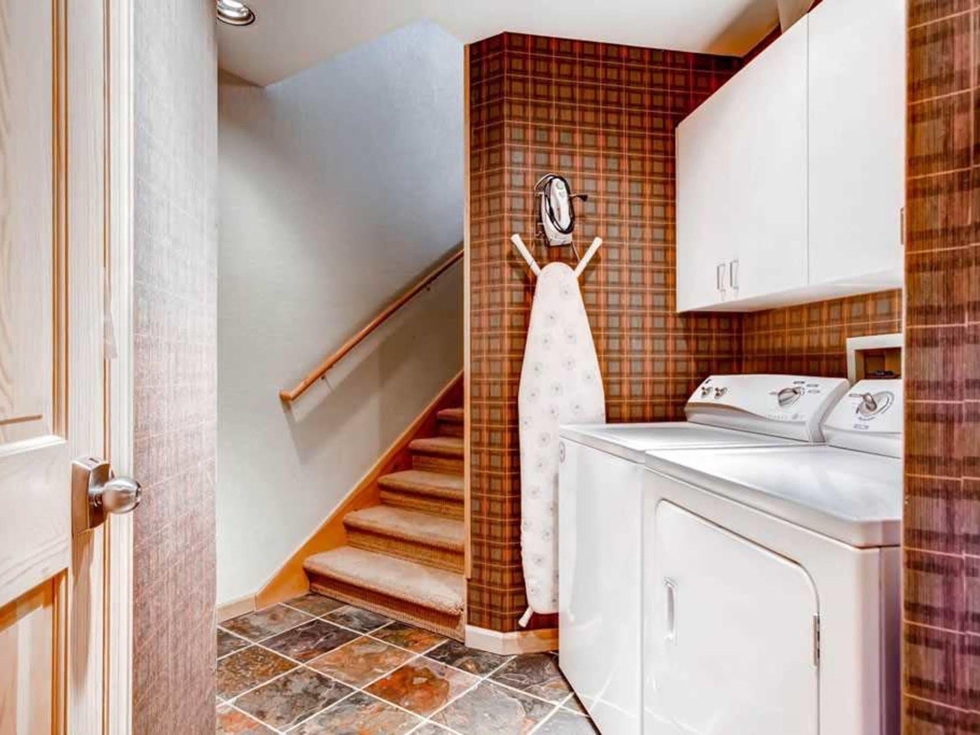 One Place Townhomes 3*