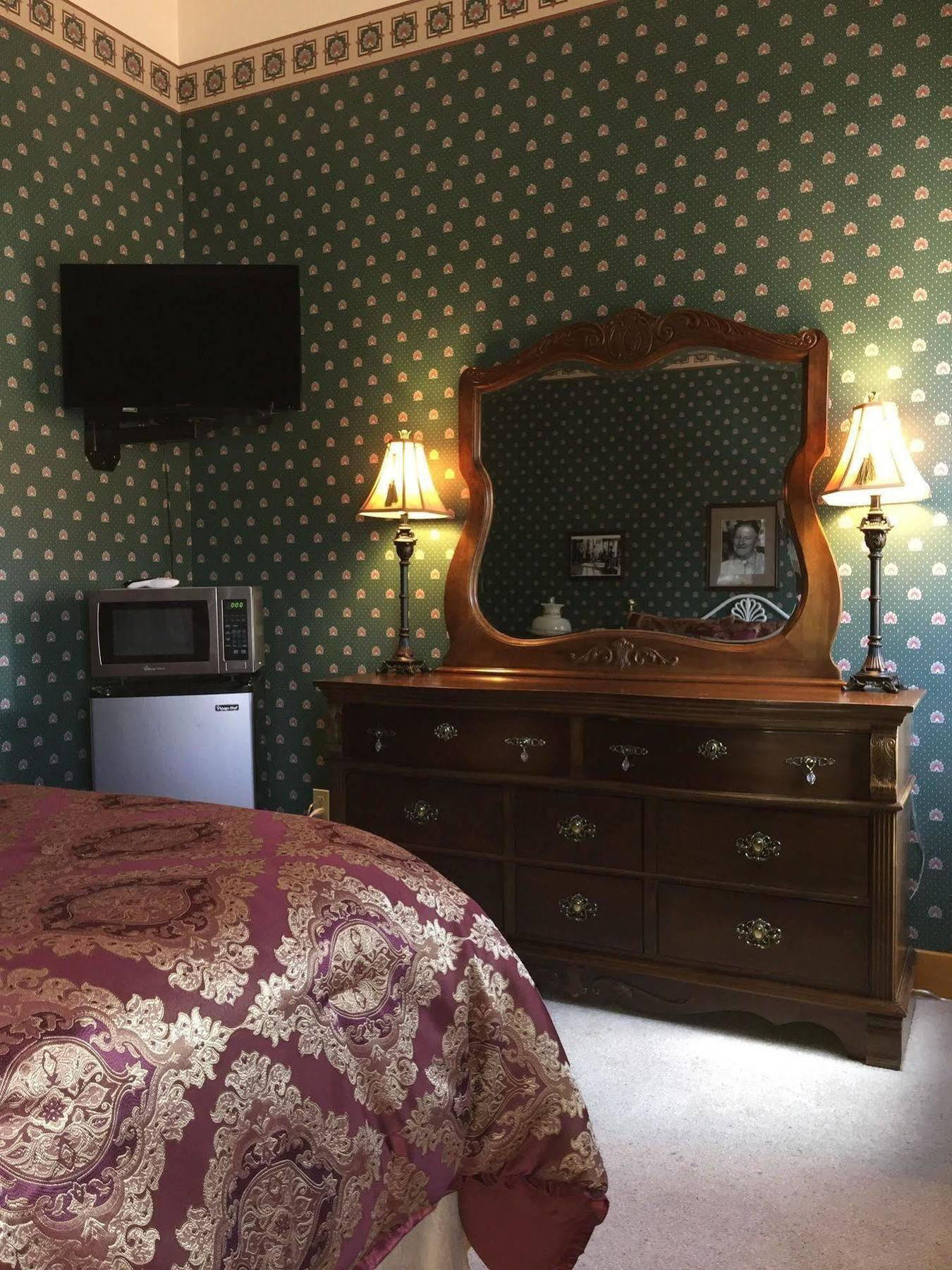 Hotel Hospitality House & Travel Park 3*