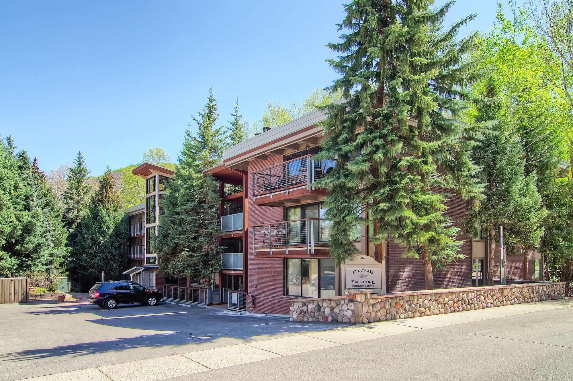 Hotel Chateau Eau Claire & Roaring Fork By Frias