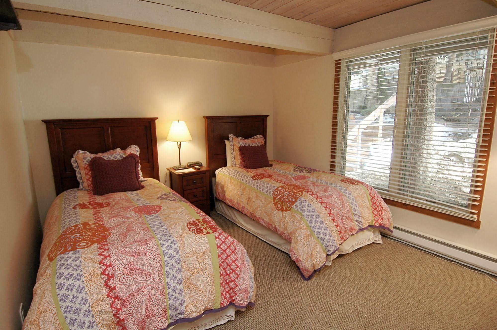 Chateau Eau Claire & Roaring Fork By Frias Hotel 4*