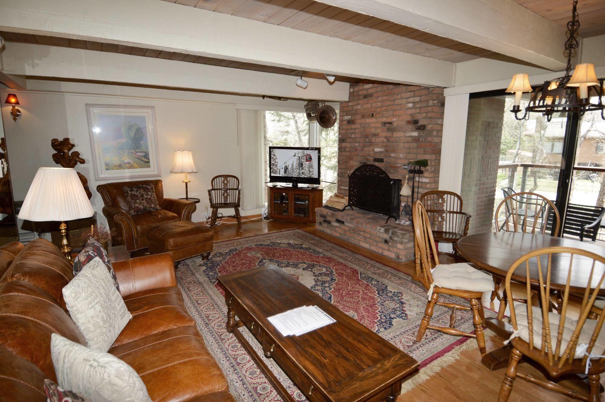 Chateau Eau Claire & Roaring Fork By Frias Hotel