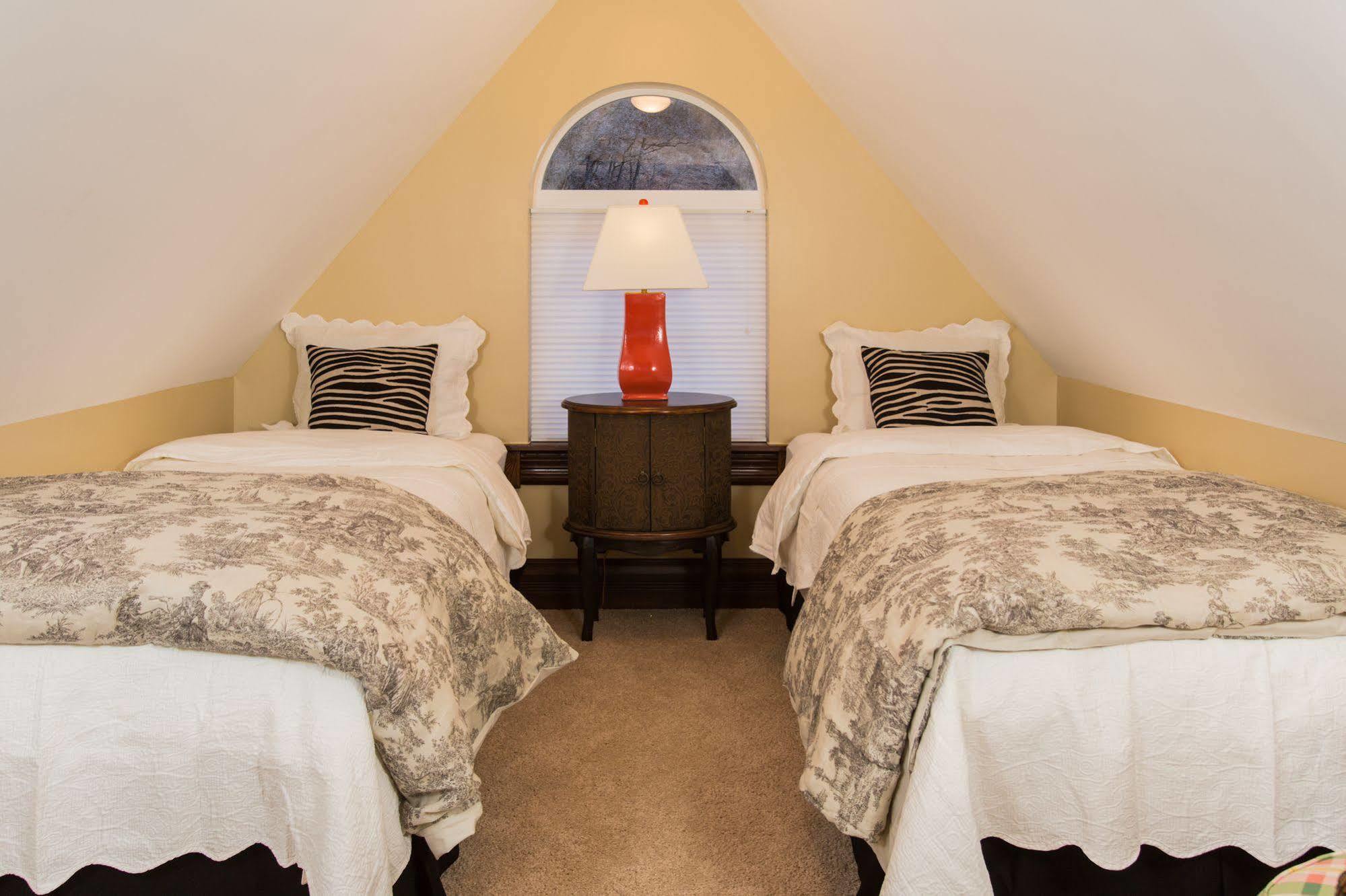 Hotel The Victorian Luxury 2*