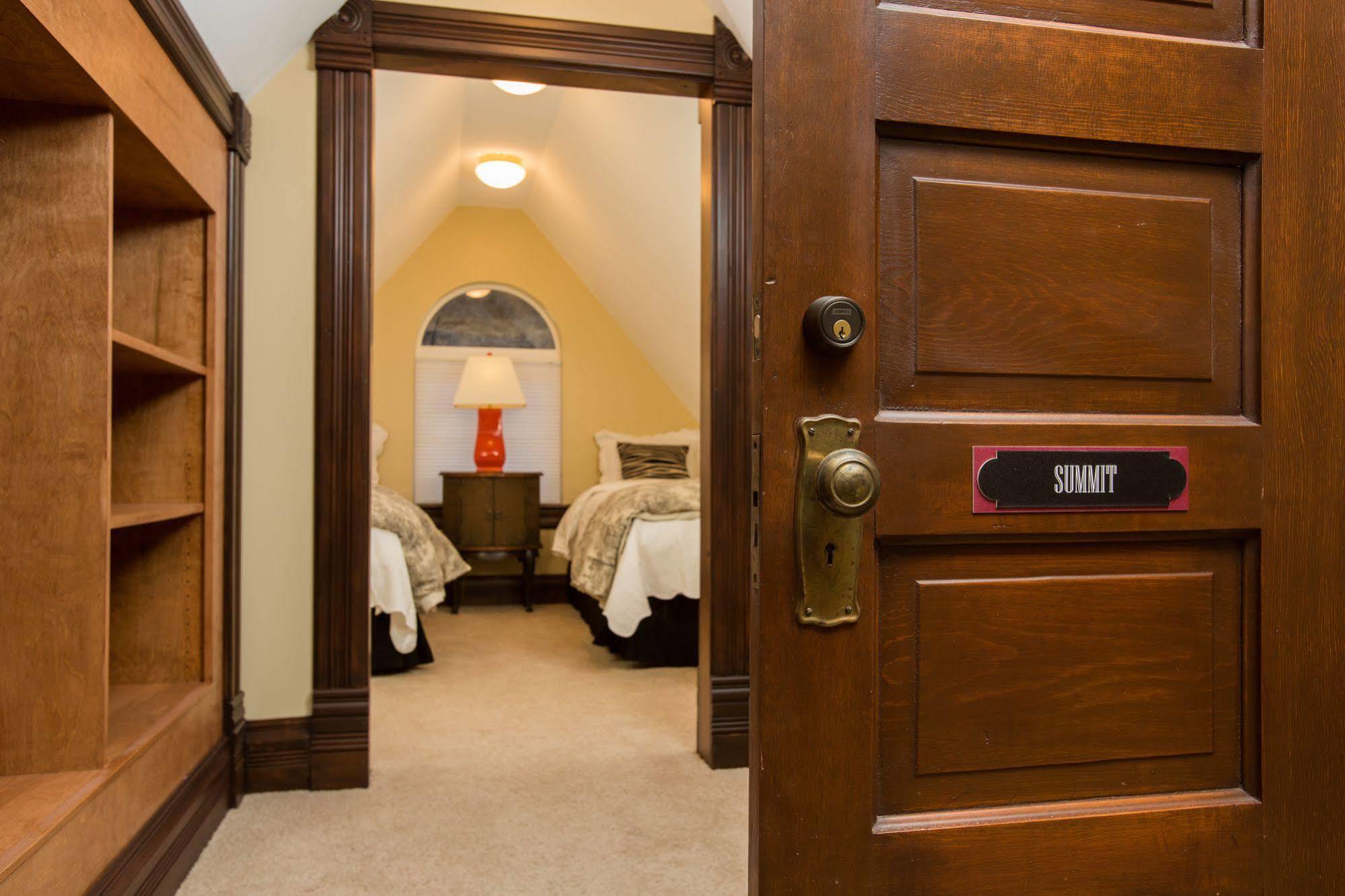 The Victorian Luxury Hotel