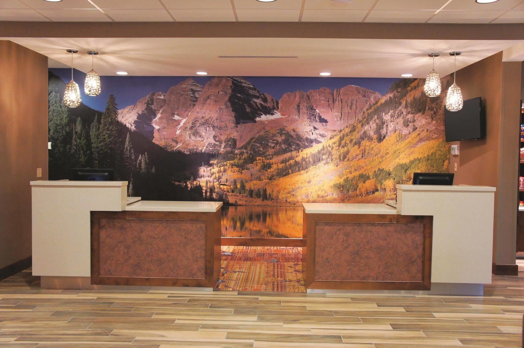 Hotel La Quinta By Wyndham 3*