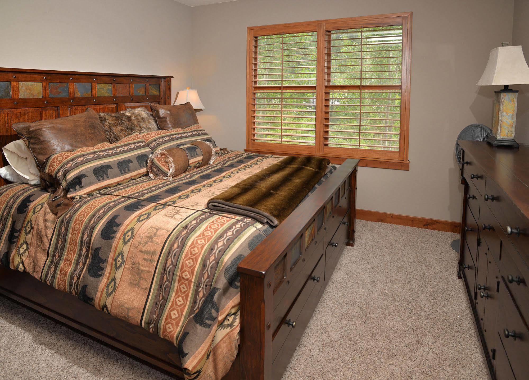Canyon Run Village Avon