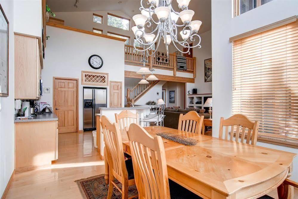 Apartment Timber Heights Boreas By Pinnacle