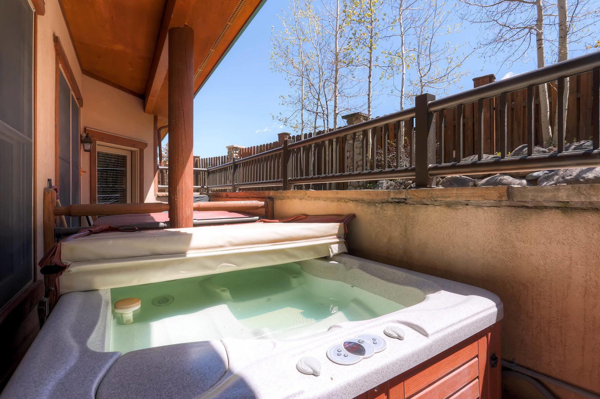 Apartment Corral At