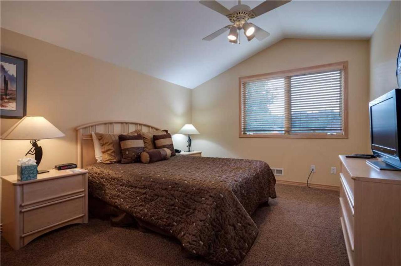 Apartment Cascades Hood 1