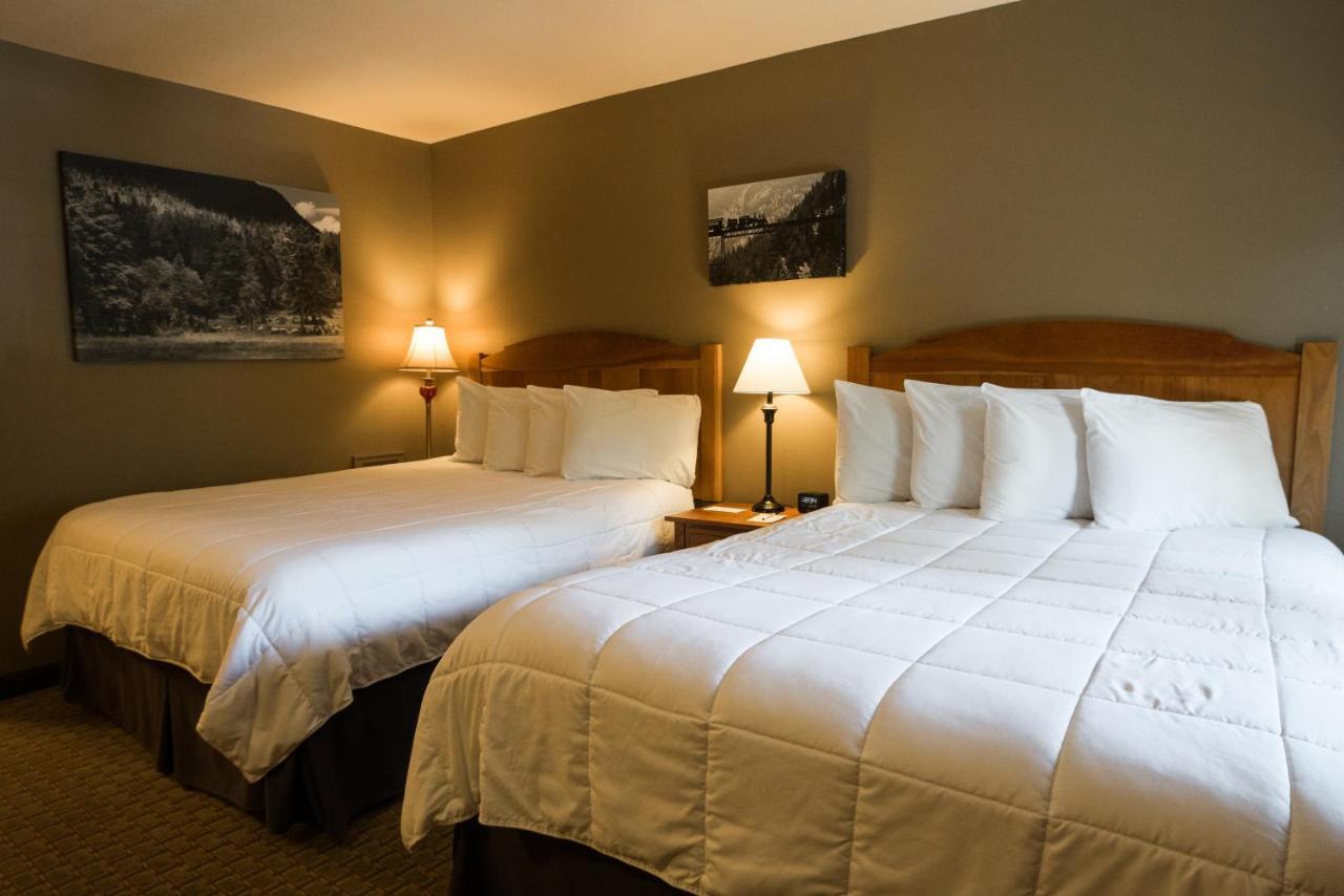 Silver Moon Hotel