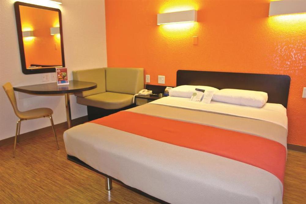 Park By Radisson, 2* Thornton