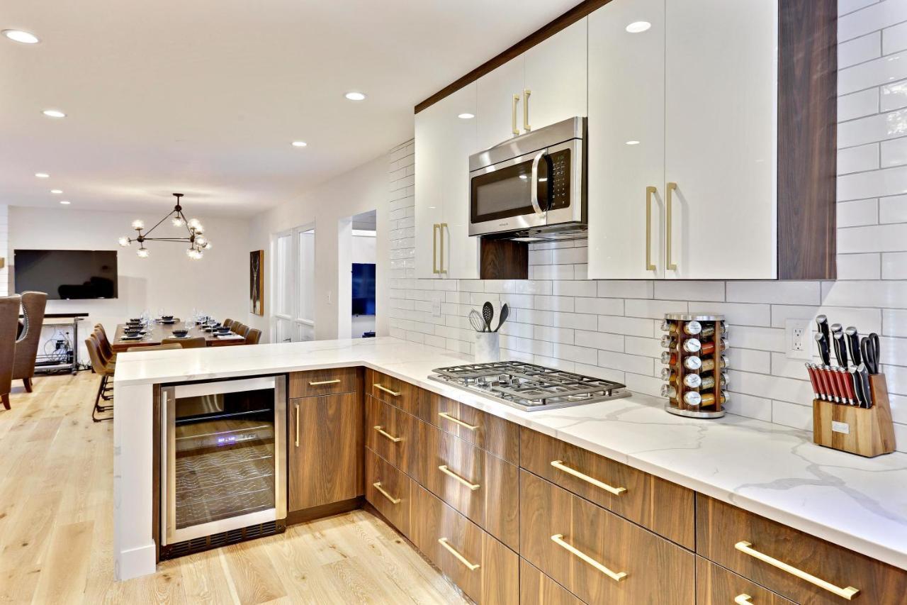 Slopeside Luxury Chalet: Riverside With Hot Tub & Activity Perks Winter Park