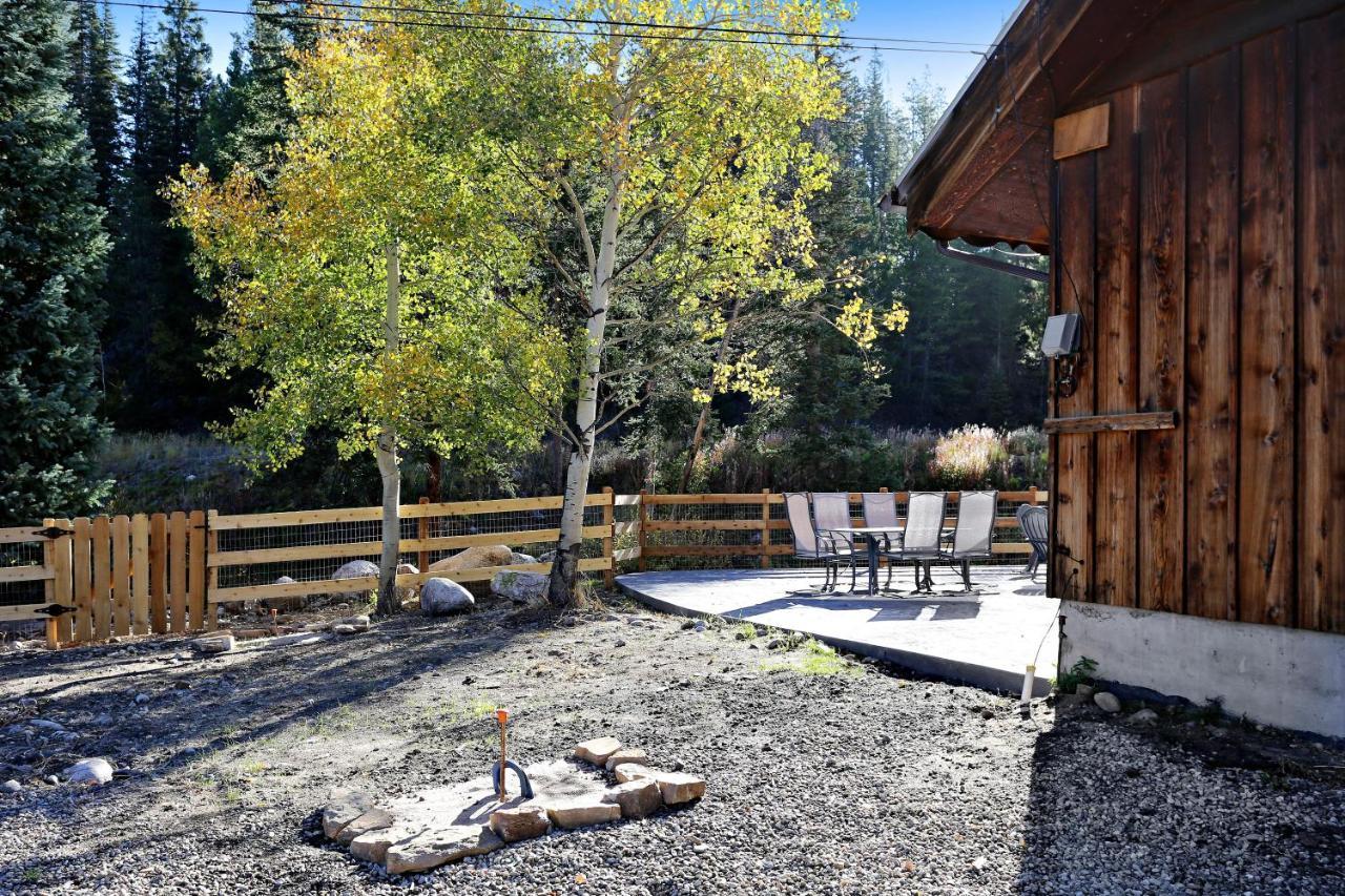 Slopeside Luxury Chalet: Riverside With Hot Tub & Activity Perks Holiday home Winter Park