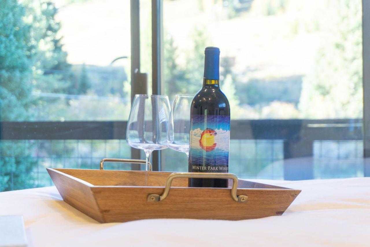 Slopeside Luxury Chalet: Riverside With Hot Tub & Activity Perks * Winter Park
