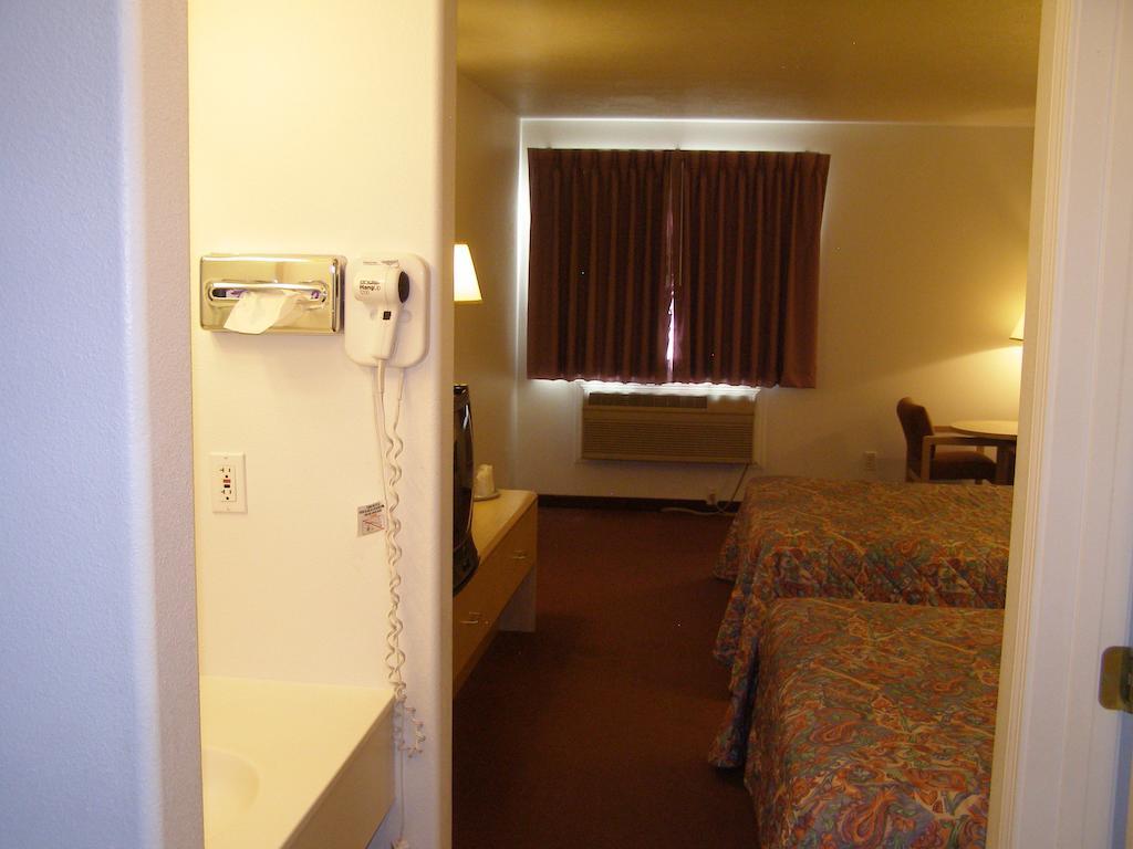 Olympia Motor Hotel 3*