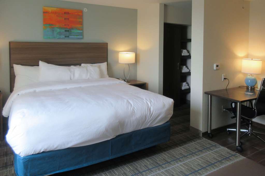 Mainstay International Airport Hotel