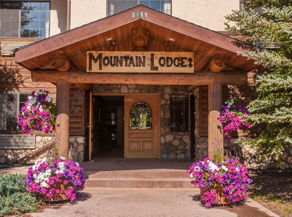 Lodge Steamboat Mountain *