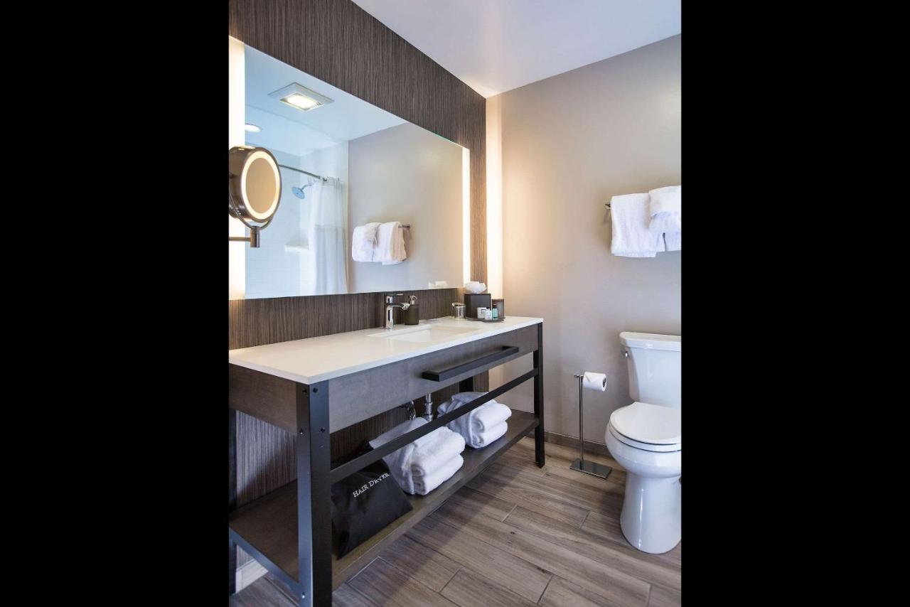 The At Riverwalk 3* Edwards