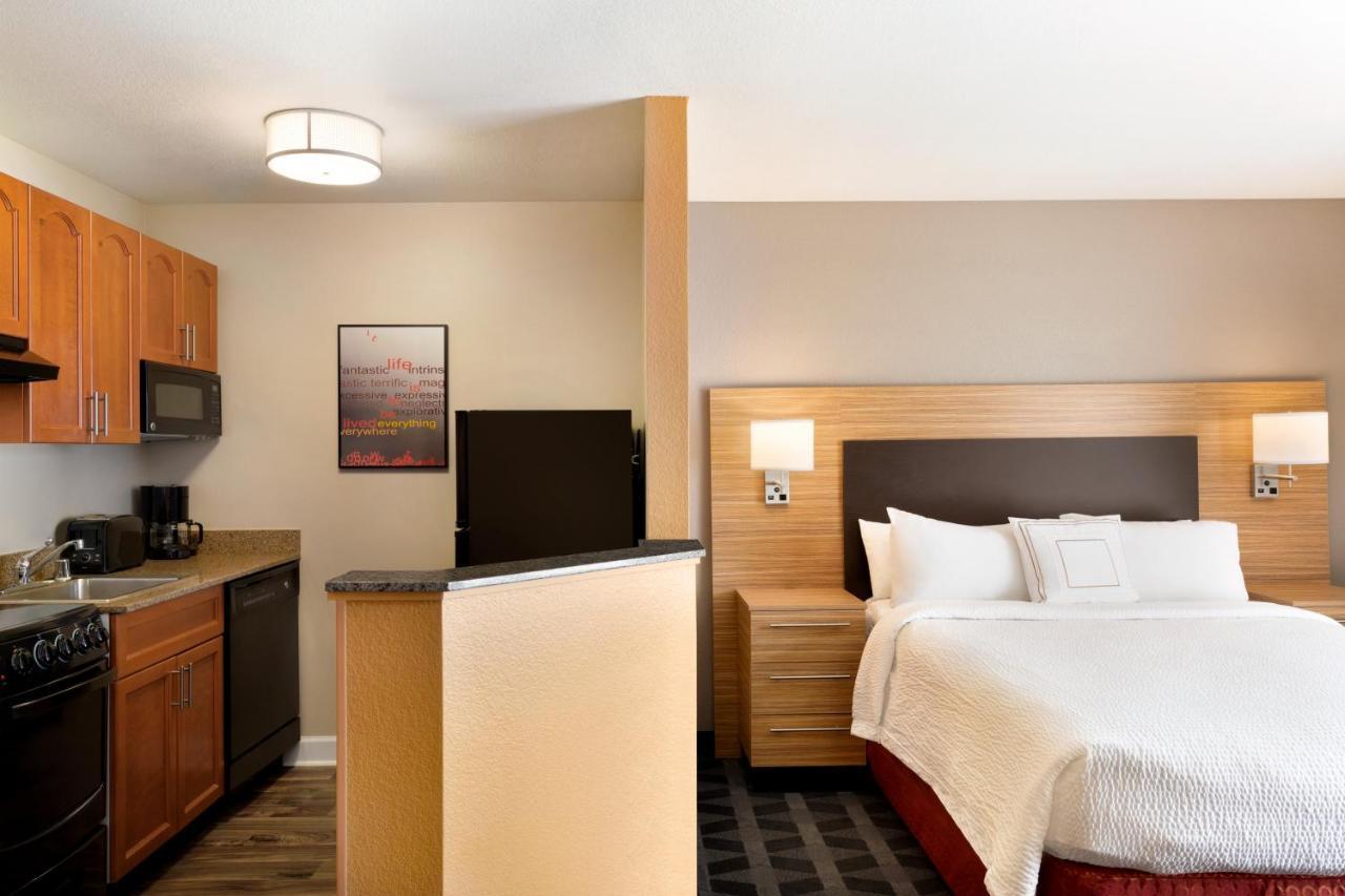 Suburban Tech Center 3*