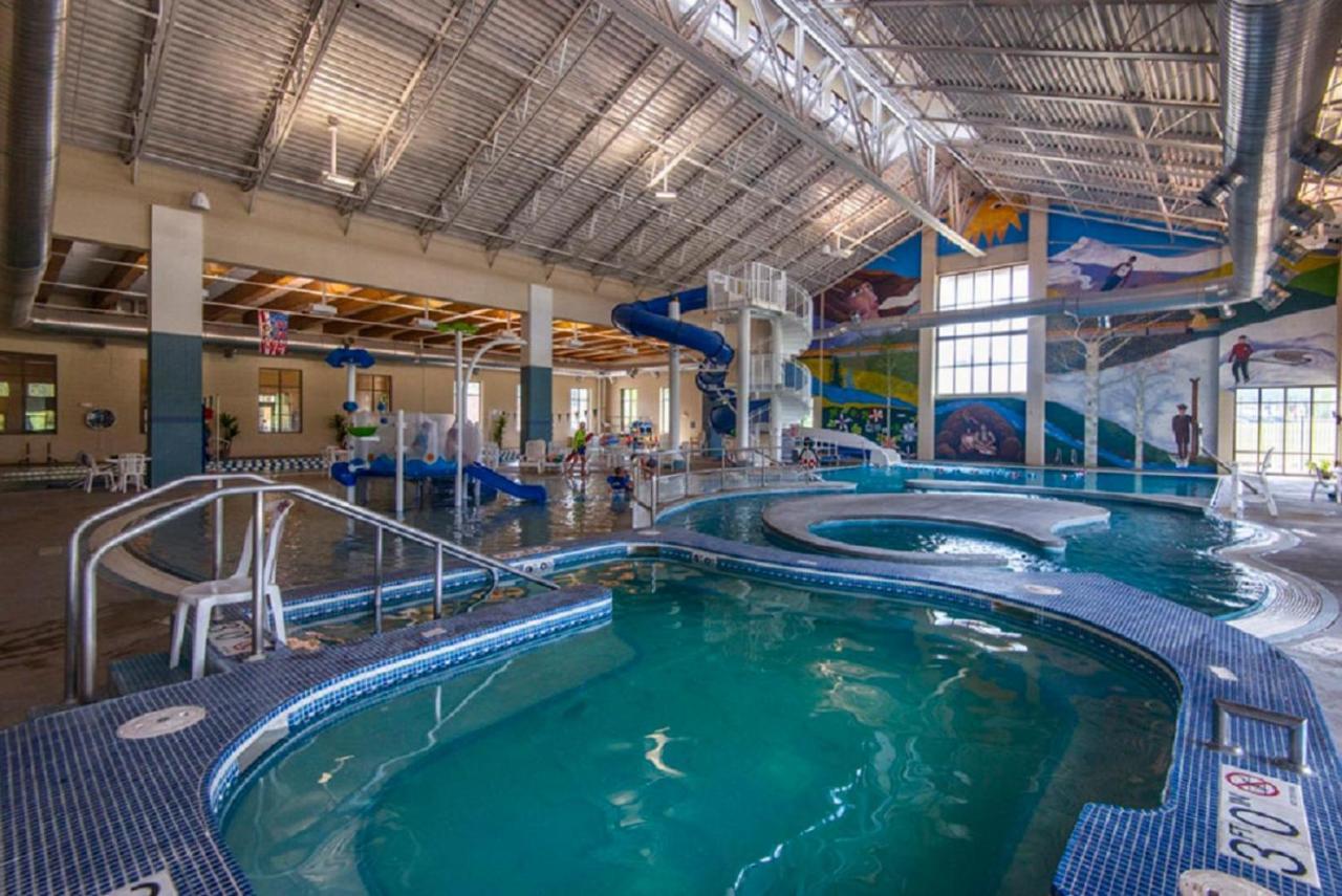 Luxury Loft With Hot Tub And Mountain Views Holiday home *