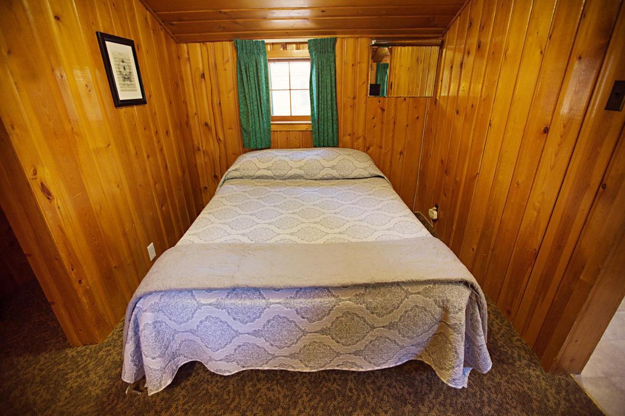 Idlewilde By The River 3* Estes Park