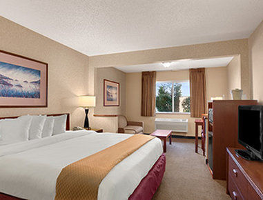 Baymont By Wyndham Golden/red Rocks Hotel 2*