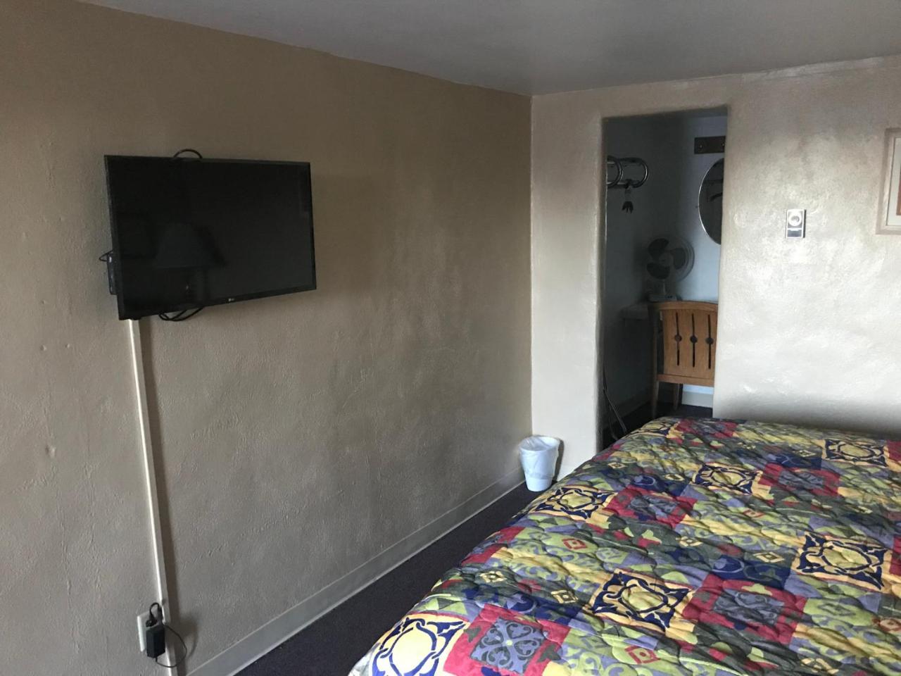 Motel Topaz *