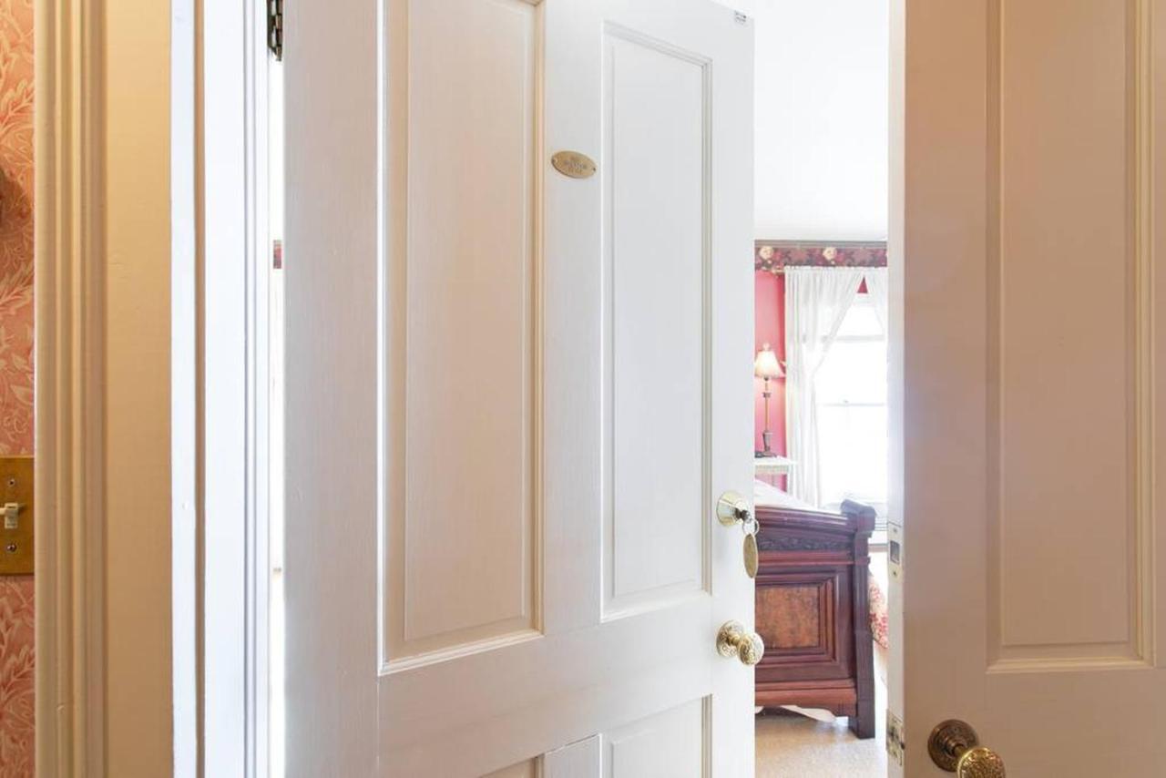 Rose Street 3* Georgetown