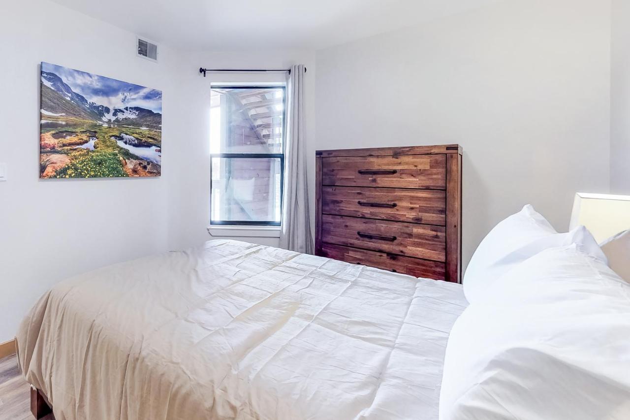 Apartment Mountainside Refresh & D257 Frisco