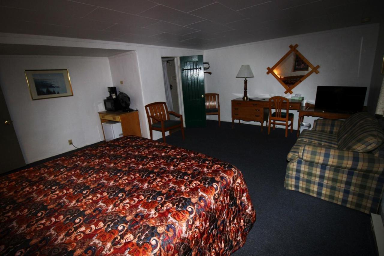 Motel Topaz *