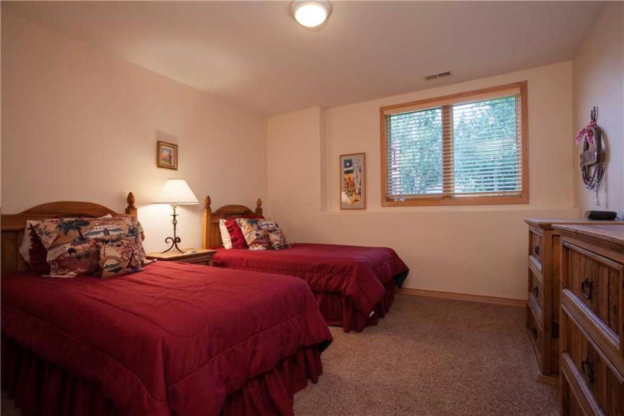 Cascades Hood 1 Apartment