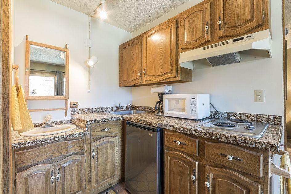 Phoenix 118b Townhouse Apartment *