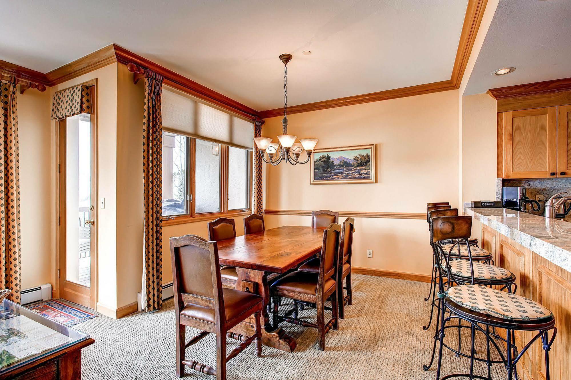 Hotel Highlands Area By East West Hospitality 4*