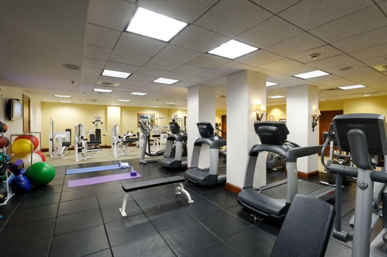 The Ritz-carlton, 2 Bedroom 8409, Mountain/mall View, Ski-in/ski-out In Highlands Aspen