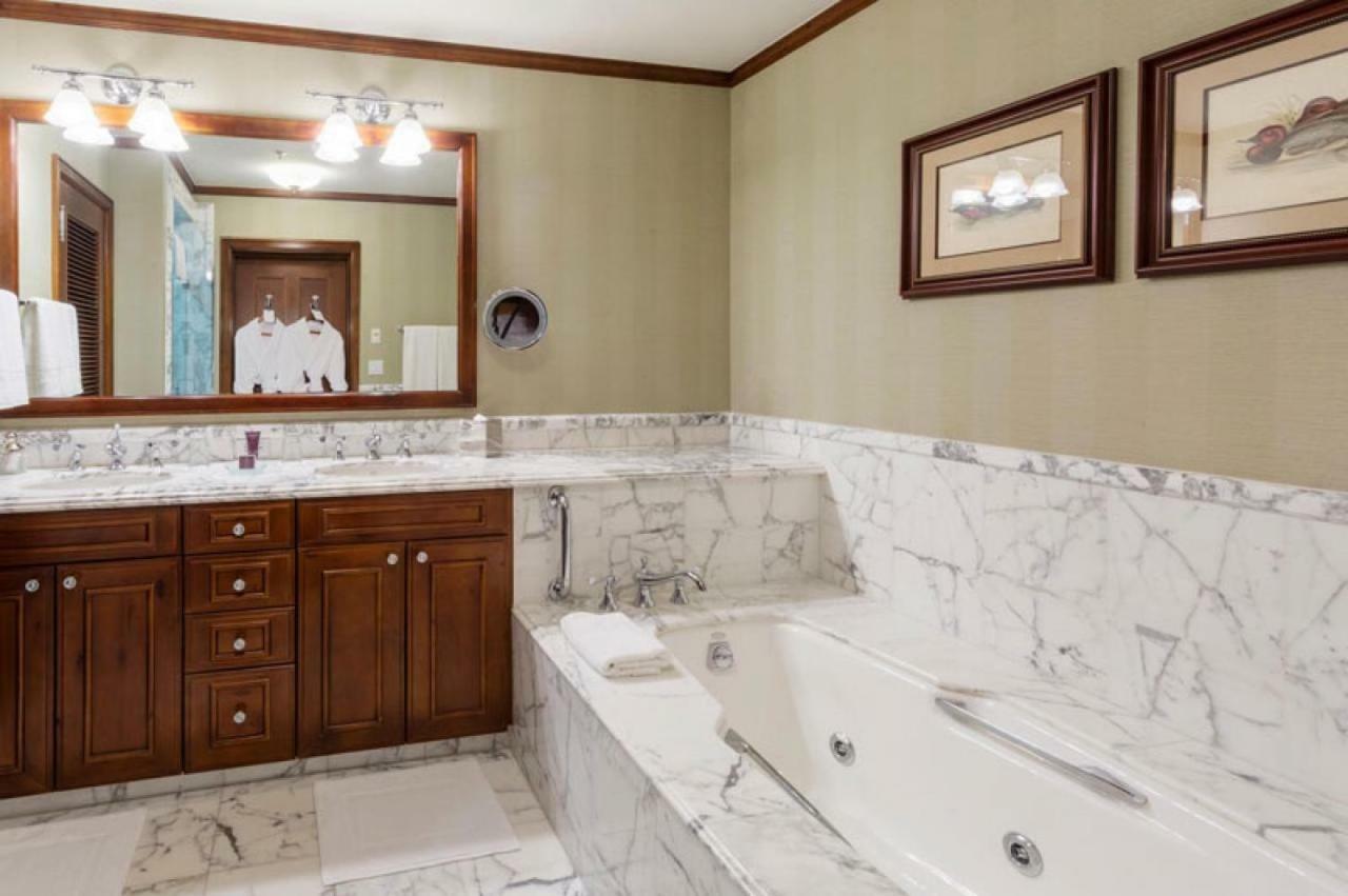 The Ritz-carlton Club, 3 Bedroom Float 3, Ski-in & Ski-out In Highlands