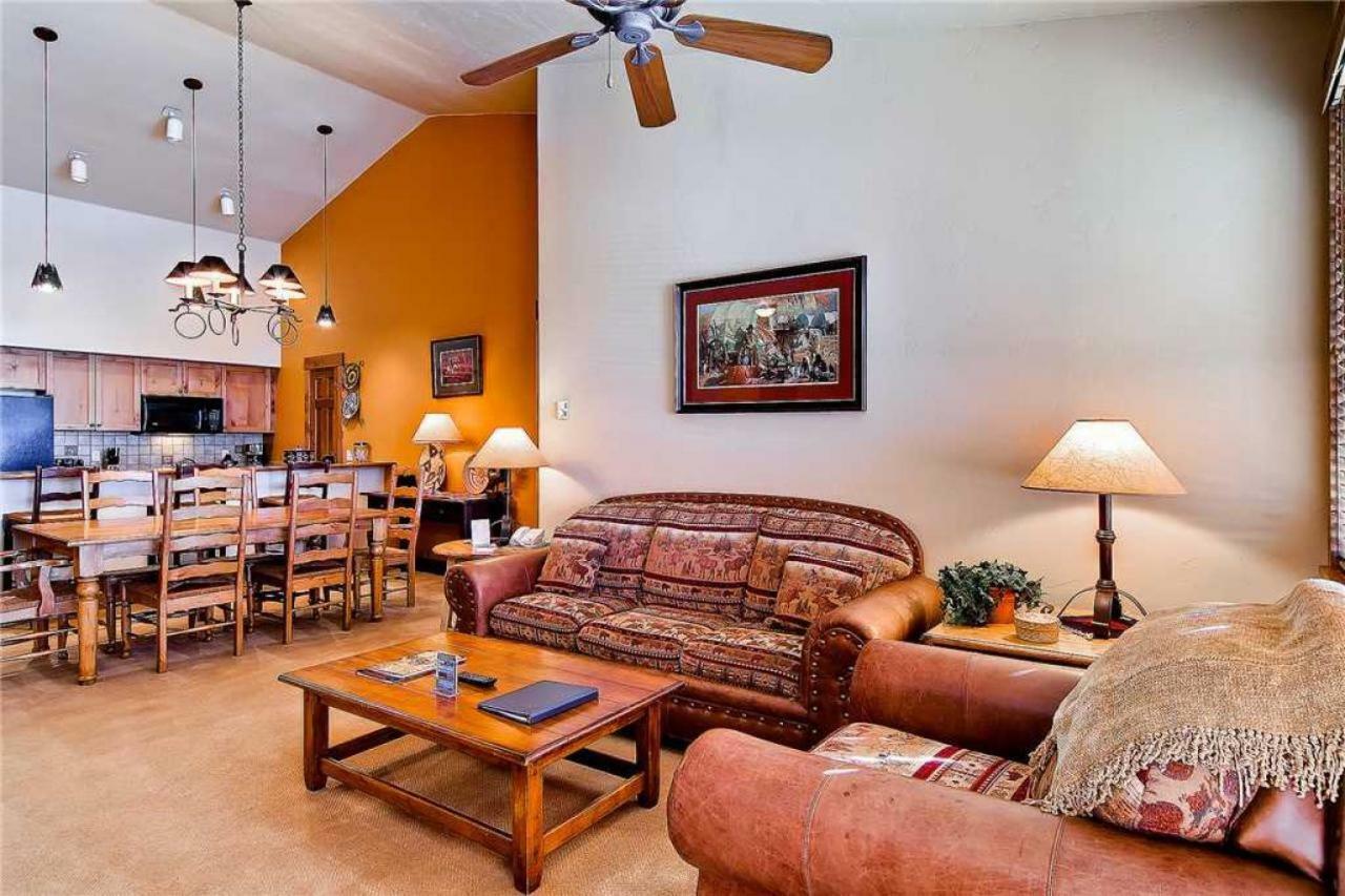 2101 Timberline Lodge, Trappeur's Crossing *