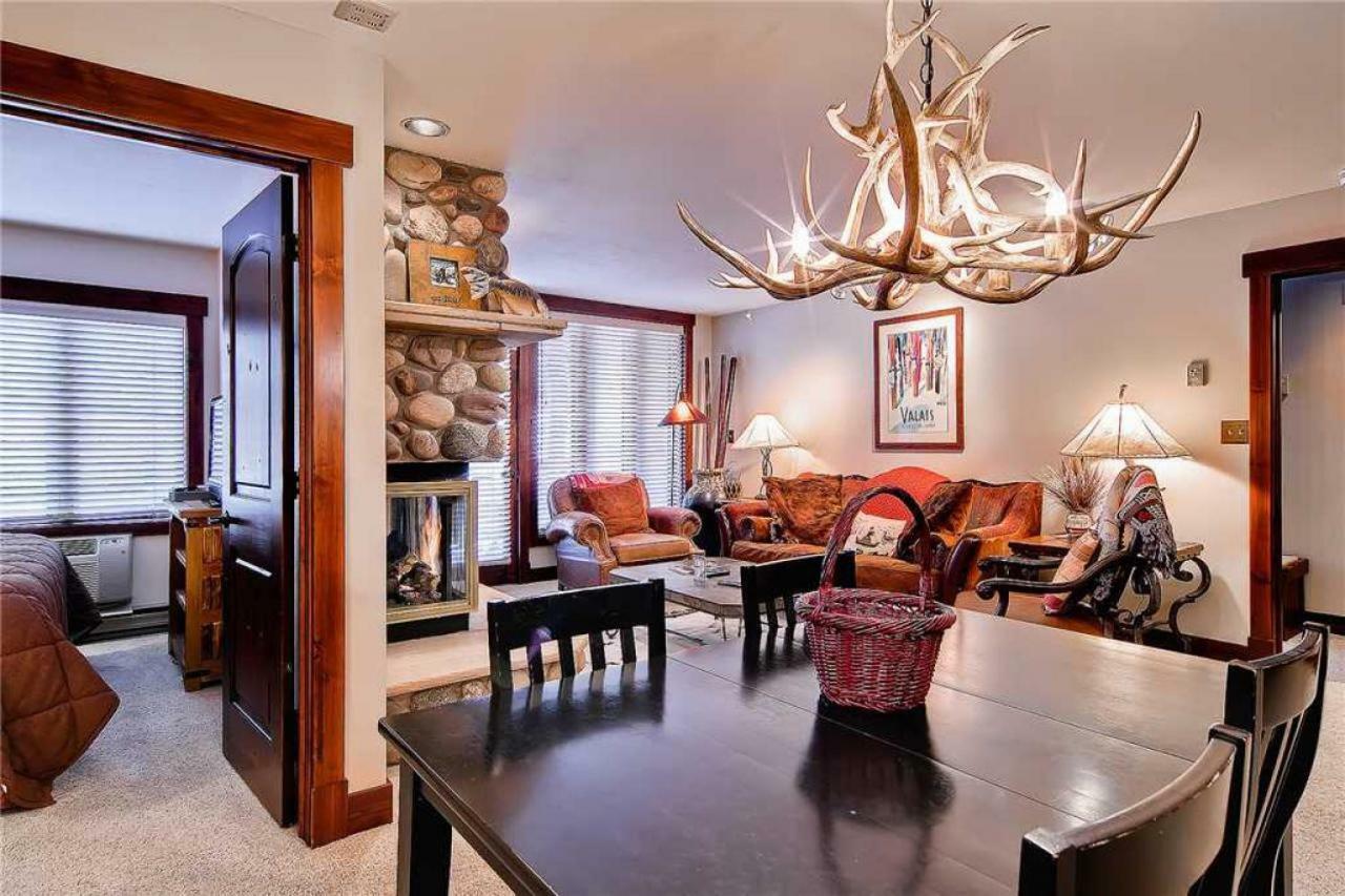 1106 Trappeur's Lodge, Trappeur's Crossing