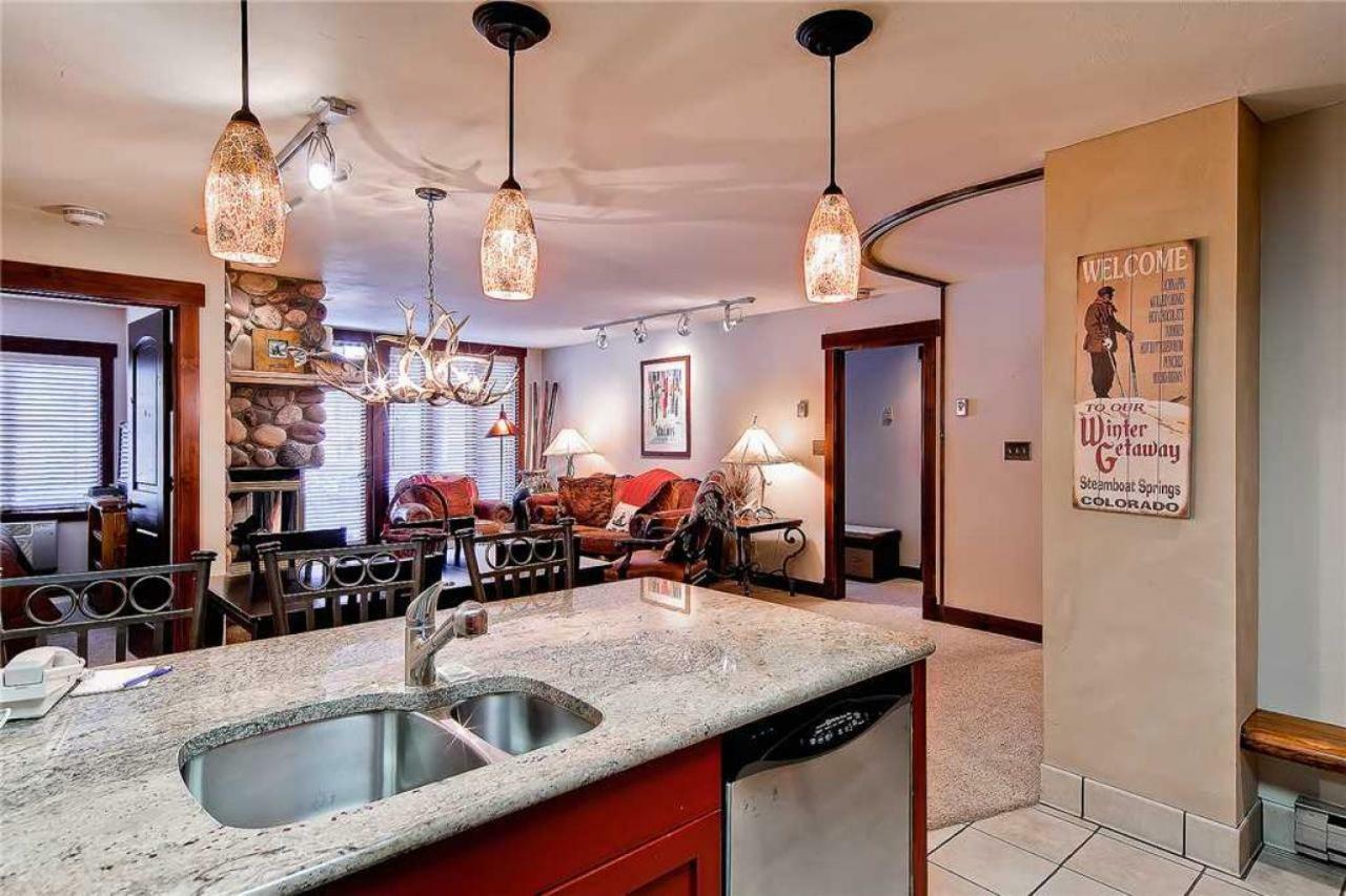1106 Trappeur's Lodge, Trappeur's Crossing
