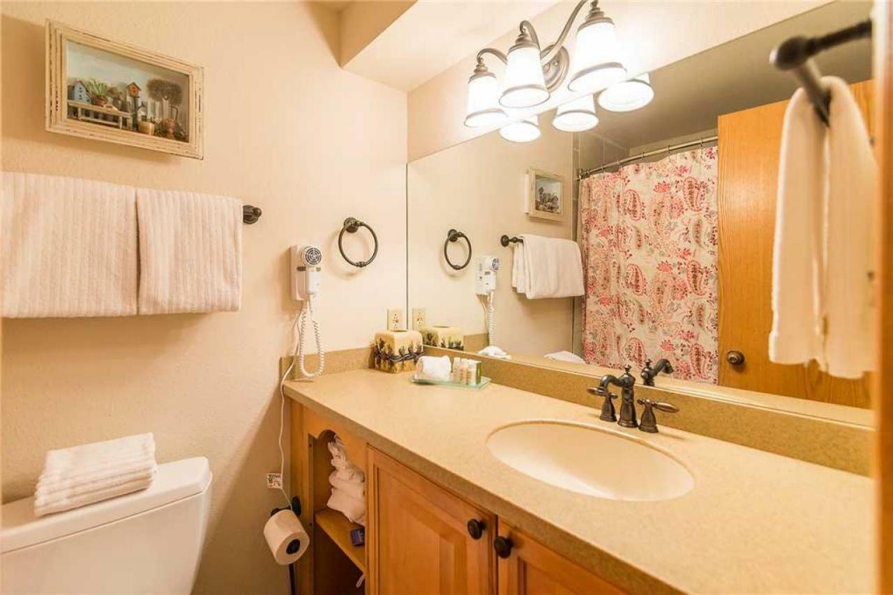1310 Trappeur's Lodge, Trappeur's Crossing *