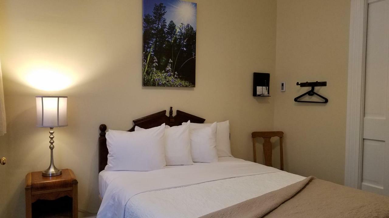 - For 12 Years Old And Over (adults Only) Hotel Ouray