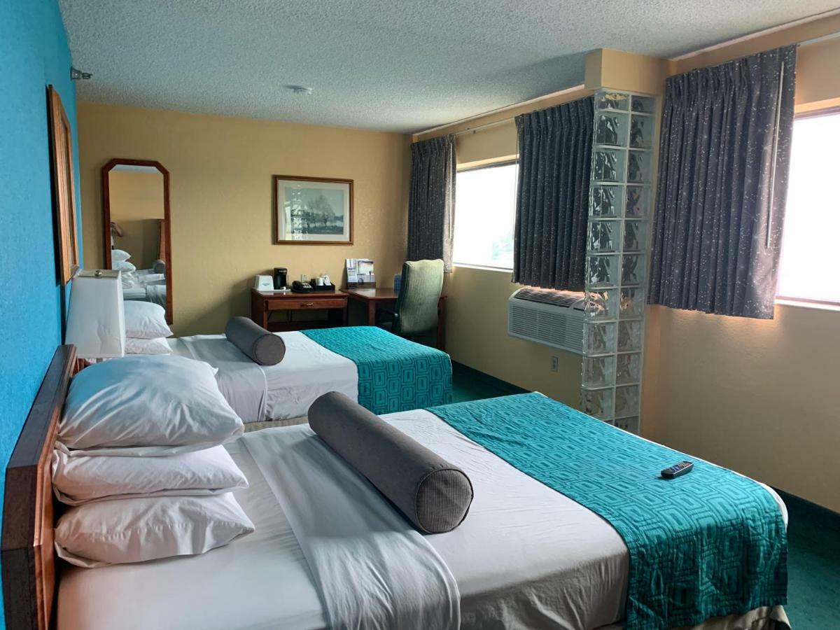 Howard Johnson By Wyndham Denver West Wheat Ridge