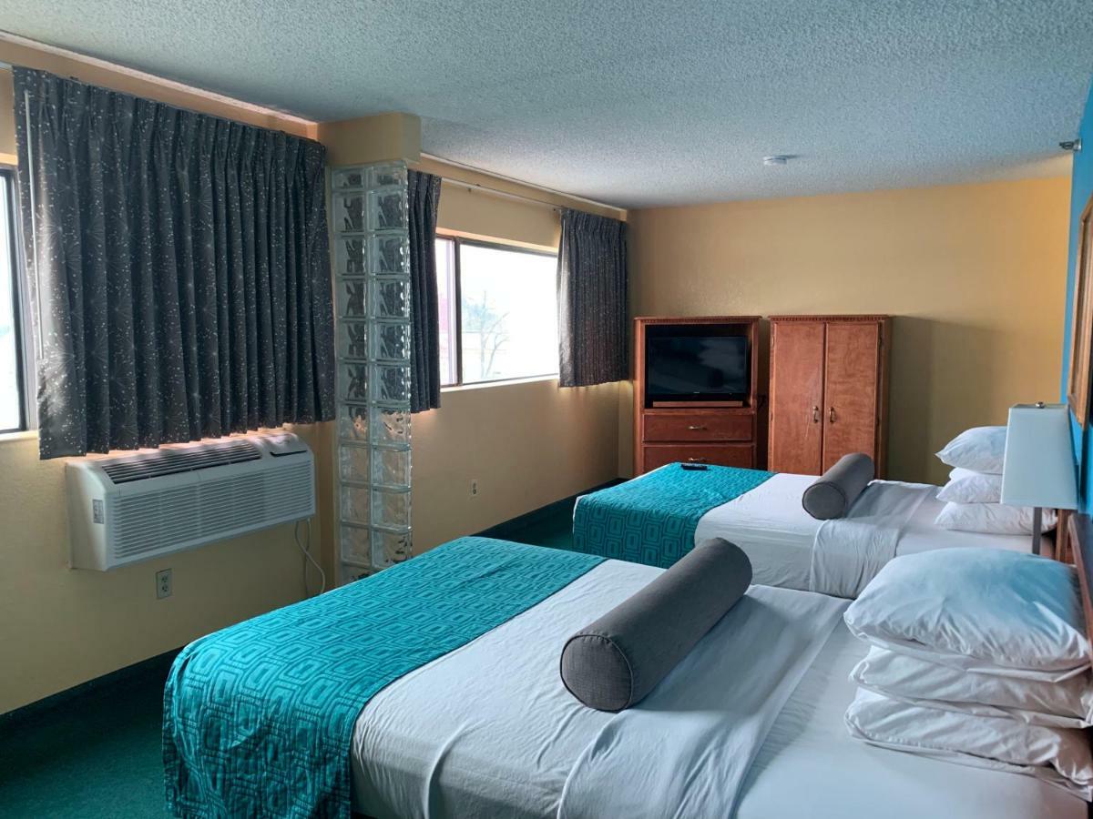 Hotel Howard Johnson By Wyndham Denver West 2*