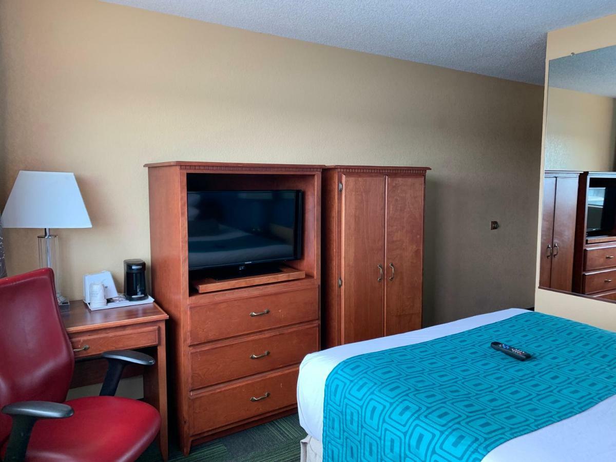 Hotel Howard Johnson By Wyndham Denver West Wheat Ridge
