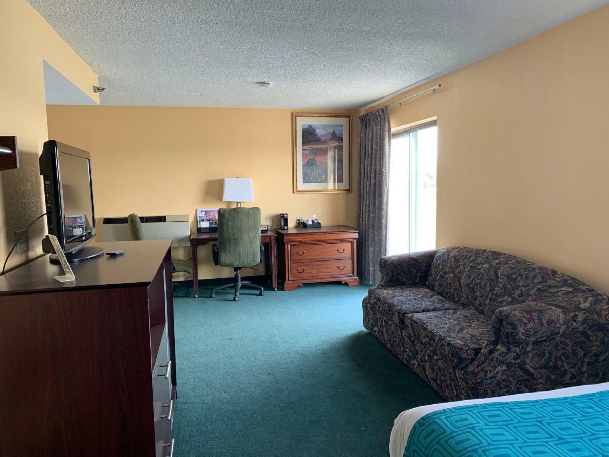 Hotel Howard Johnson By Wyndham Denver West Wheat Ridge