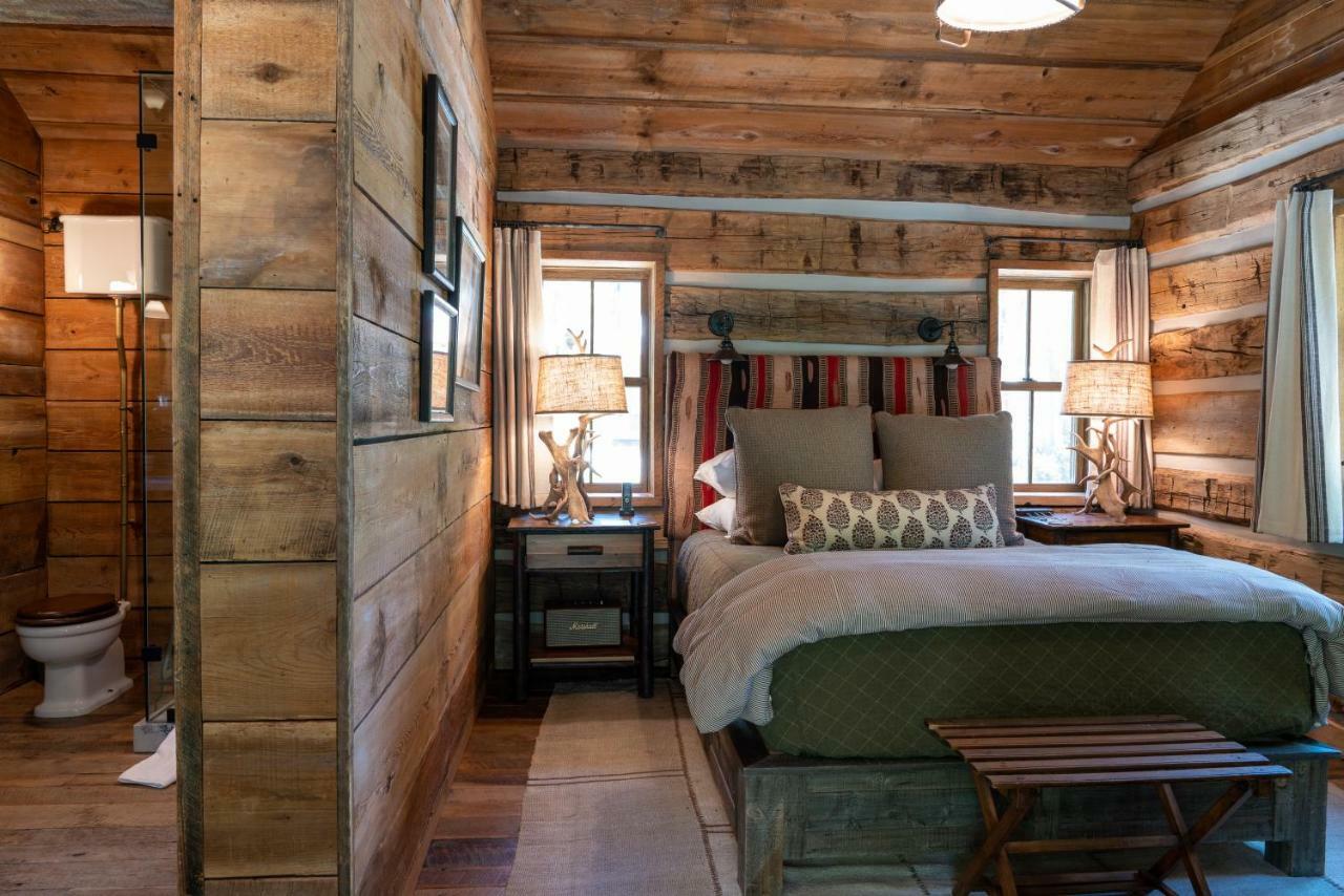 Eleven Taylor River Resort