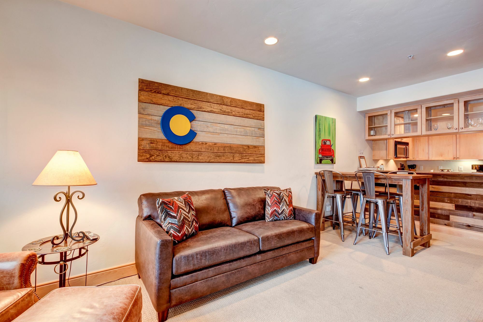 Park Avenue Lofts By Great Western Apartment *