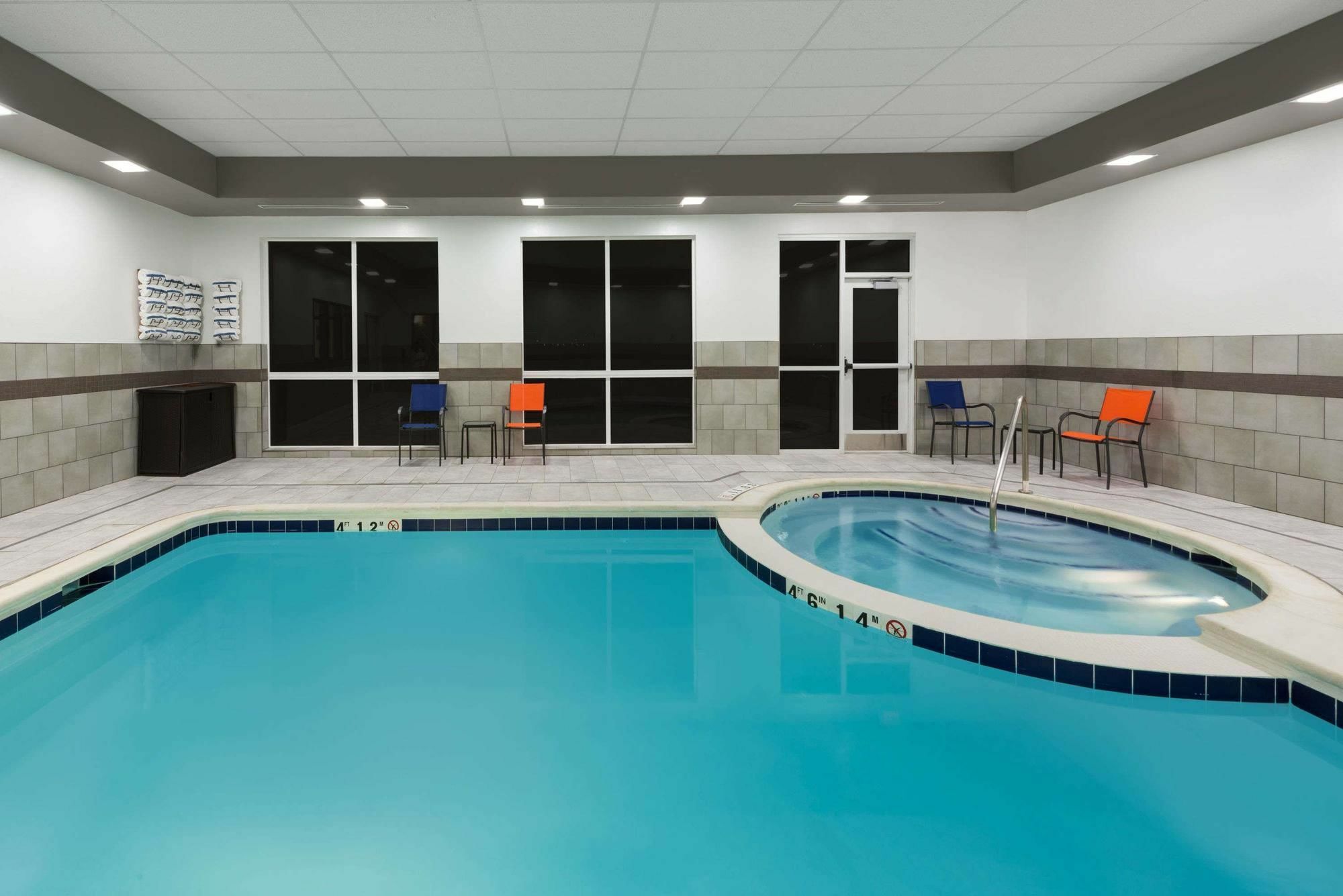 Wingate By Wyndham Johnstown 3*