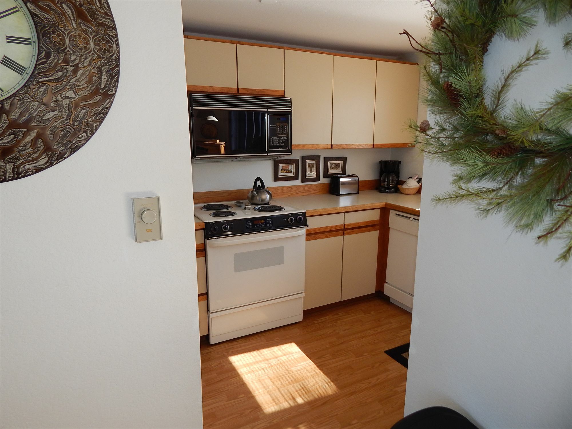 Crestview Place Apartment *