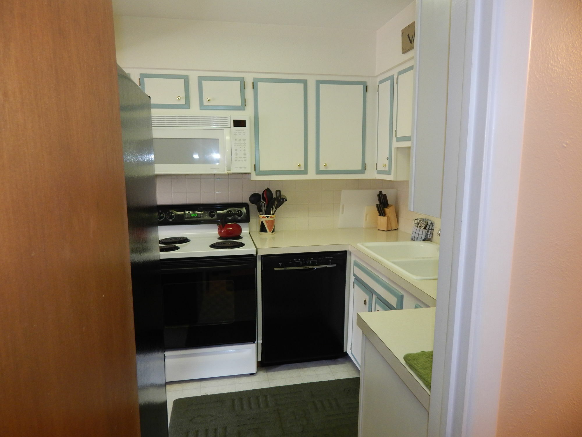 Hideaway Village 2*