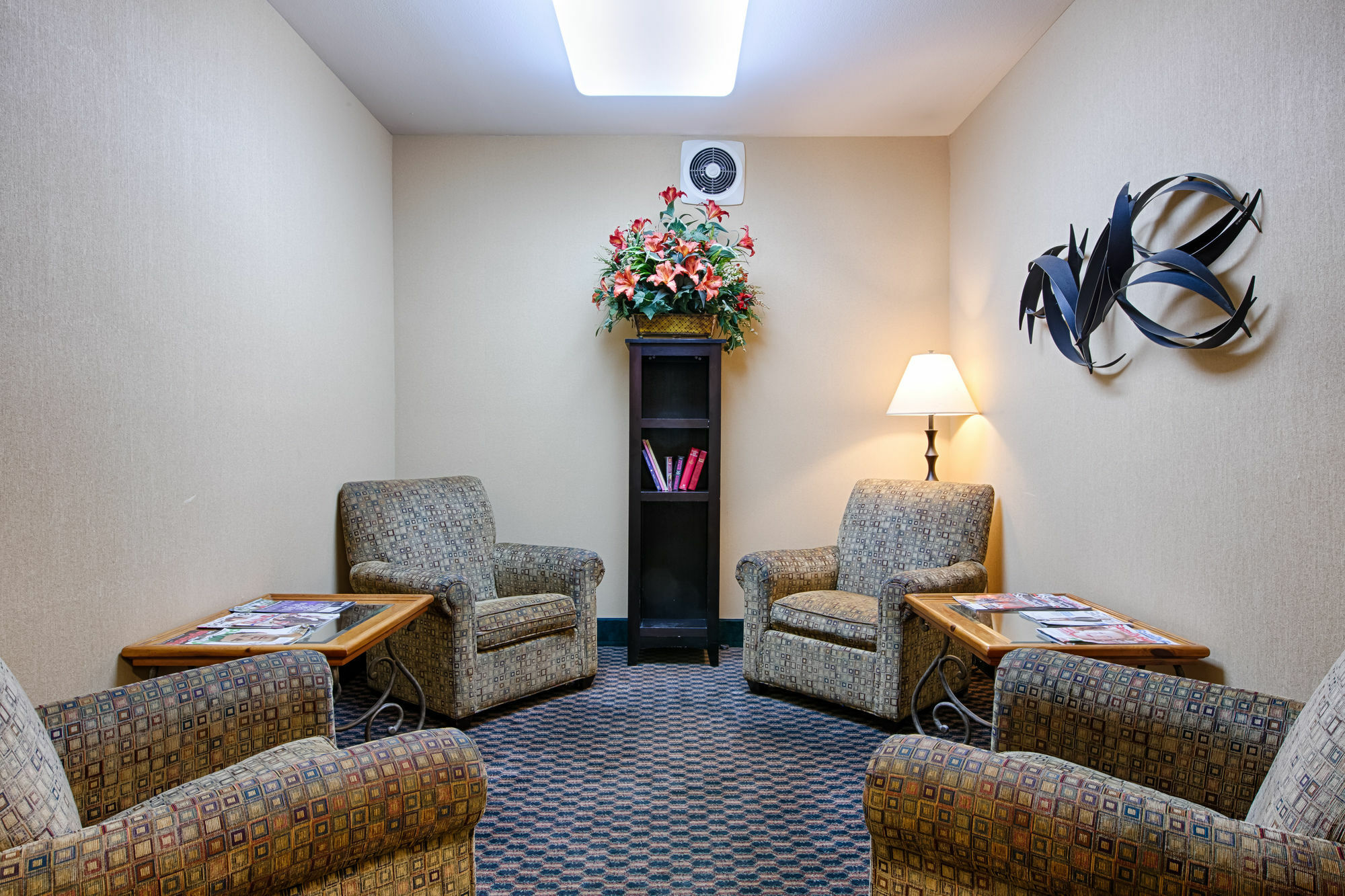 Comfort North Inn
